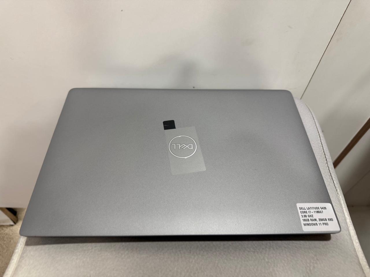 Dell Latitude 5420 14" FHD Core i7-1185G7 16GB RAM 256GB SSD – Certified Pre-Owned - Image 2