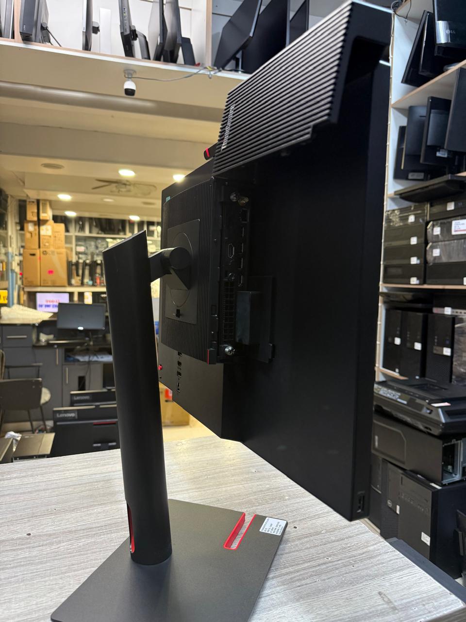 Lenovo ThinkCentre Tiny-in-One 24" Touchscreen All-in-One PC Demo - Image 3