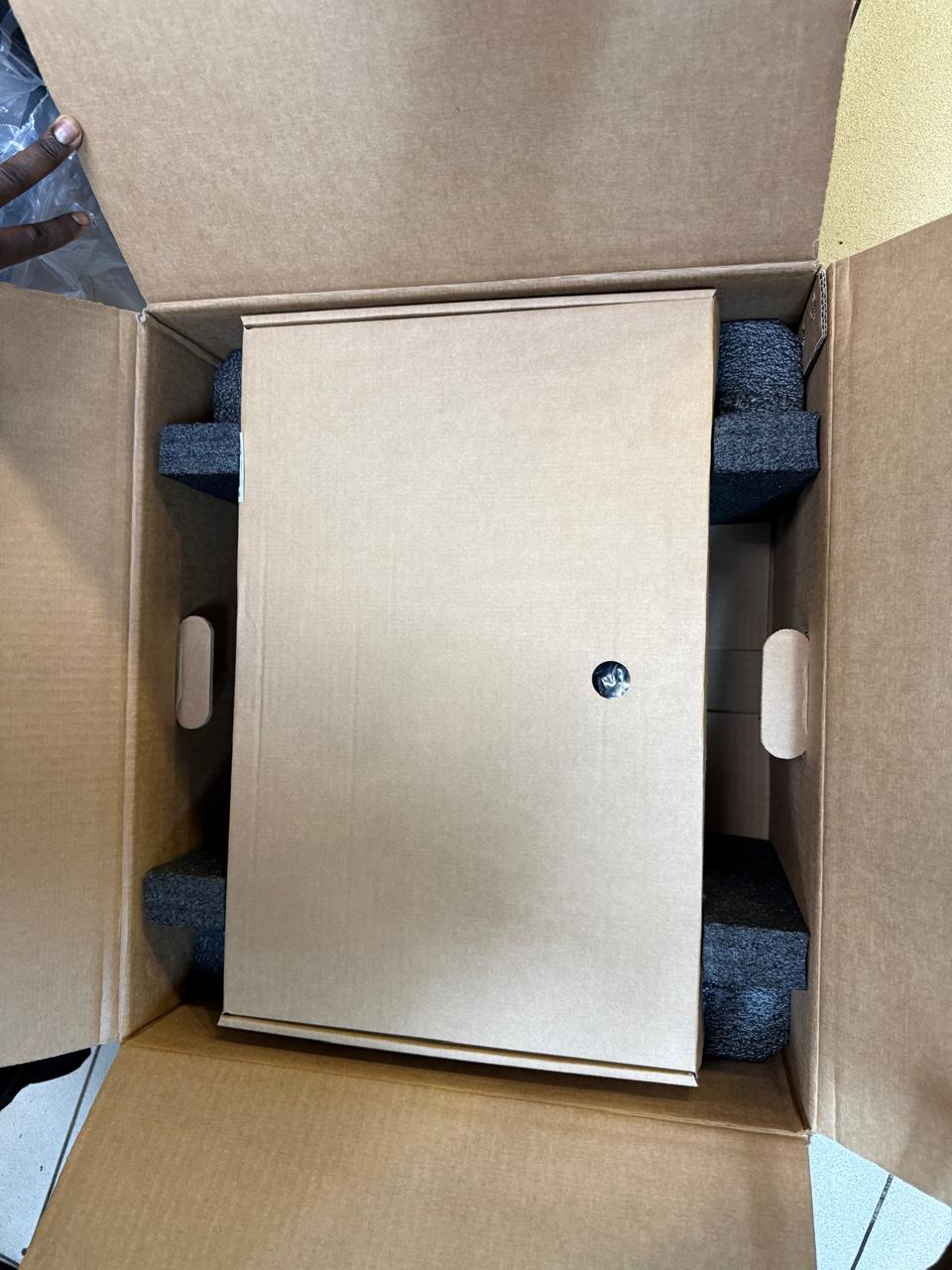 Dell PowerEdge T160 Xeon 6315P 32GB 16GBx2 DDR5 Dual ECC 2x960GB SSD Tower Server New - Image 3
