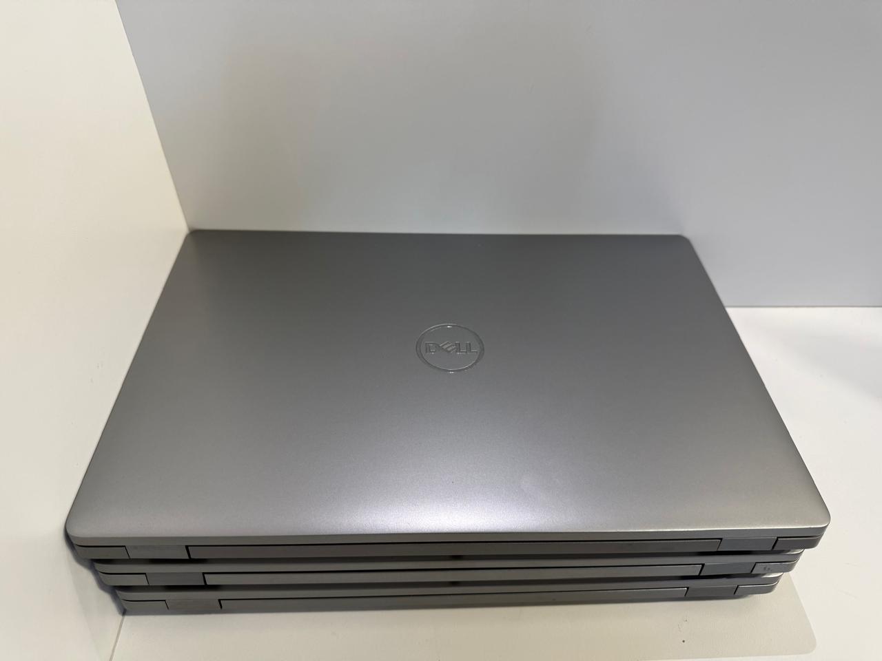 Dell Precision 3551 15.6 Mobile Workstation - Intel i7-10850H 2.7GHz 16GB DDR4 RAM 512GB SSD Nvidia rx p620 4gb Refurbished - Image 4