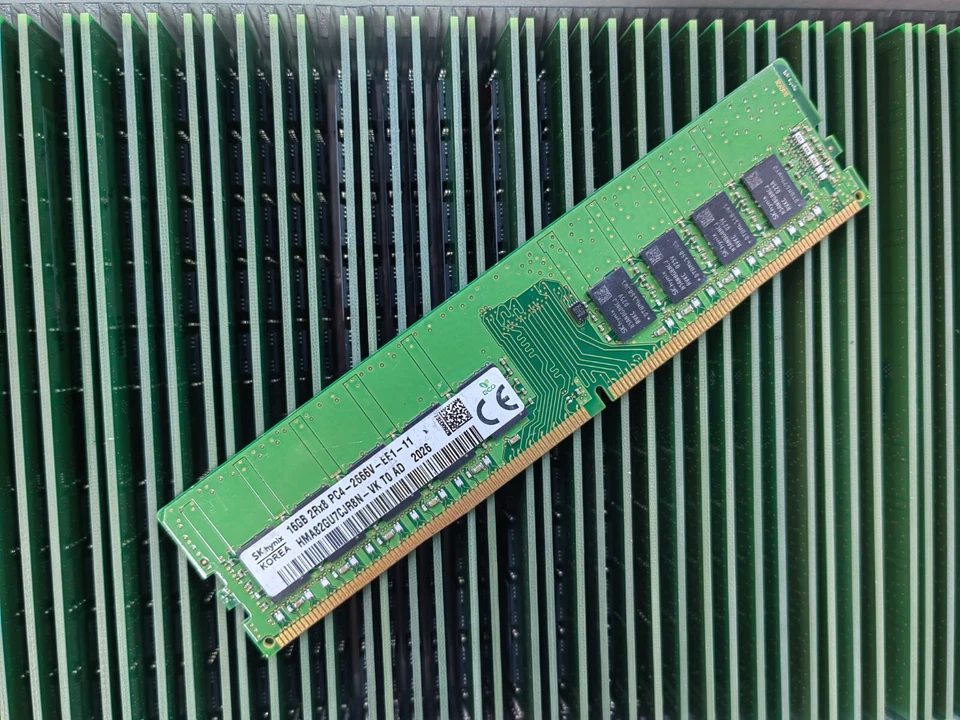 SK hynix 16GB DDR4-2666 ECC Registered Server RAM PC4-2666V 2Rx8 RDIMM – Refurbished
